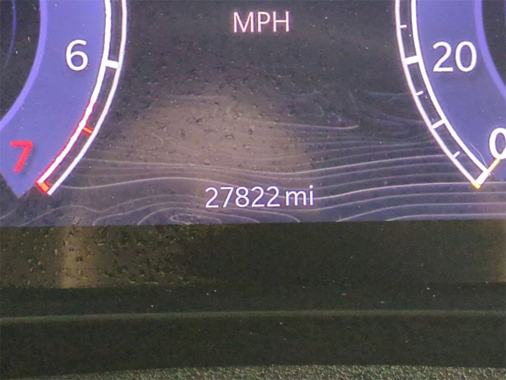 Used 2024 Jeep Grand Cherokee Altitude image 12