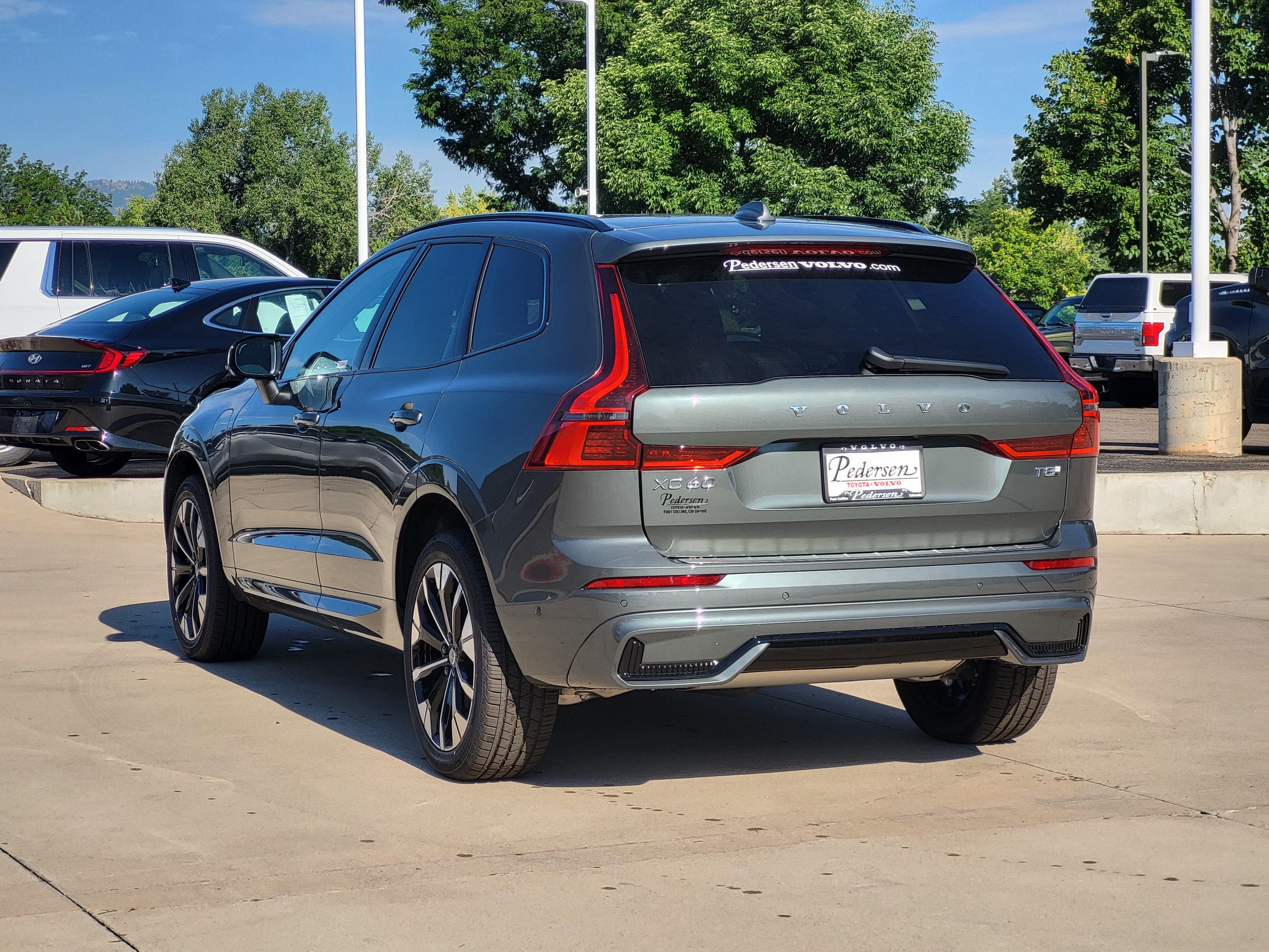 New 2026 Volvo XC60 T8 Plus w/ Protection Package Premier AWD/4WD image 4