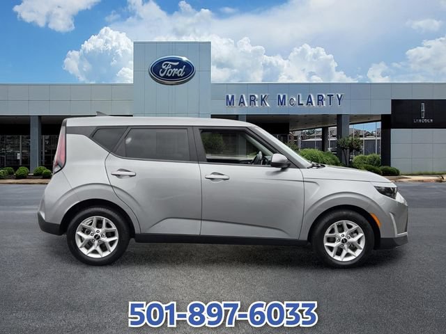 Used 2023 Kia Soul LX w/ LX Technology Package FWD image 6