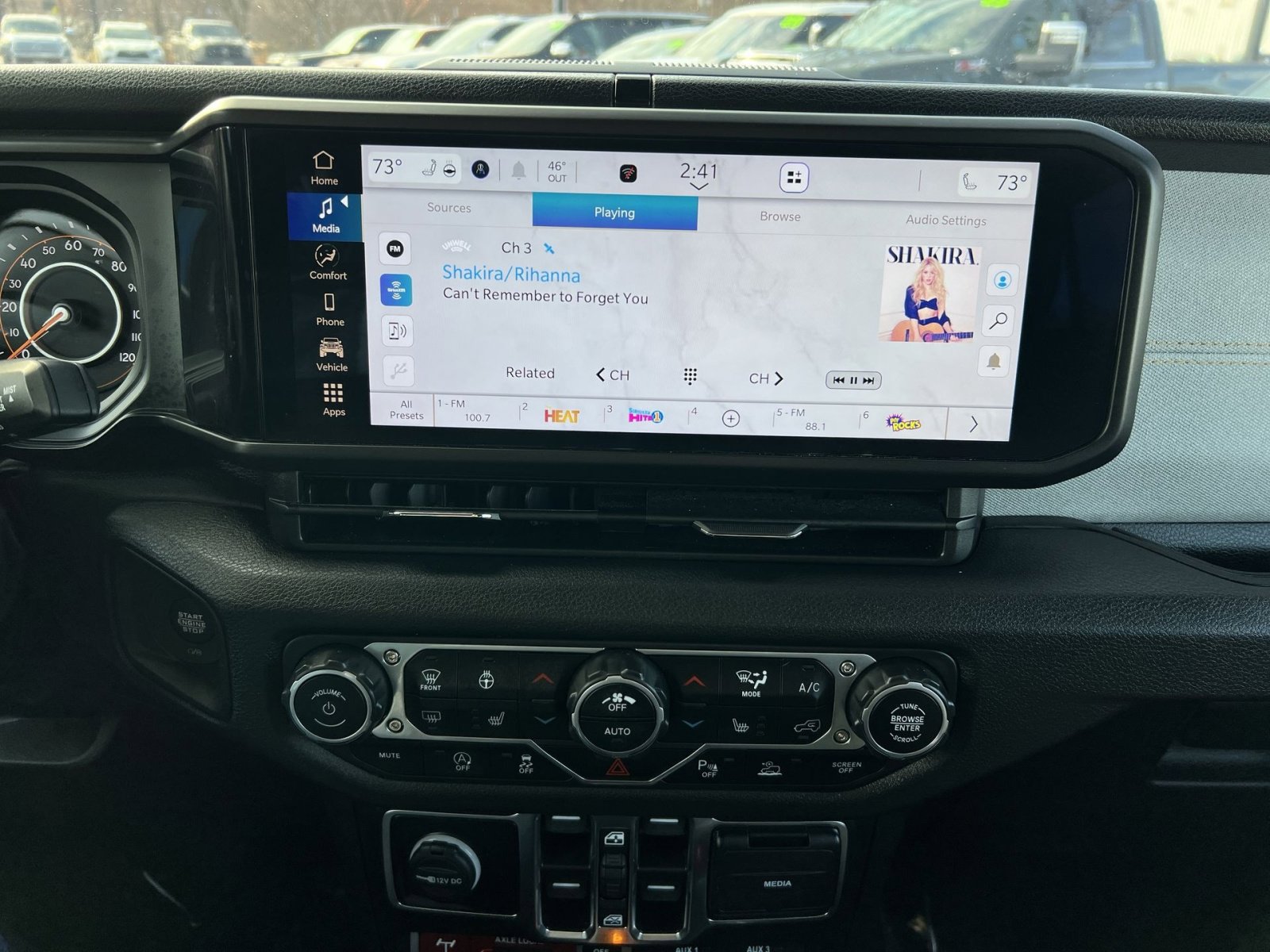 Used 2024 Jeep Wrangler Willys image 17