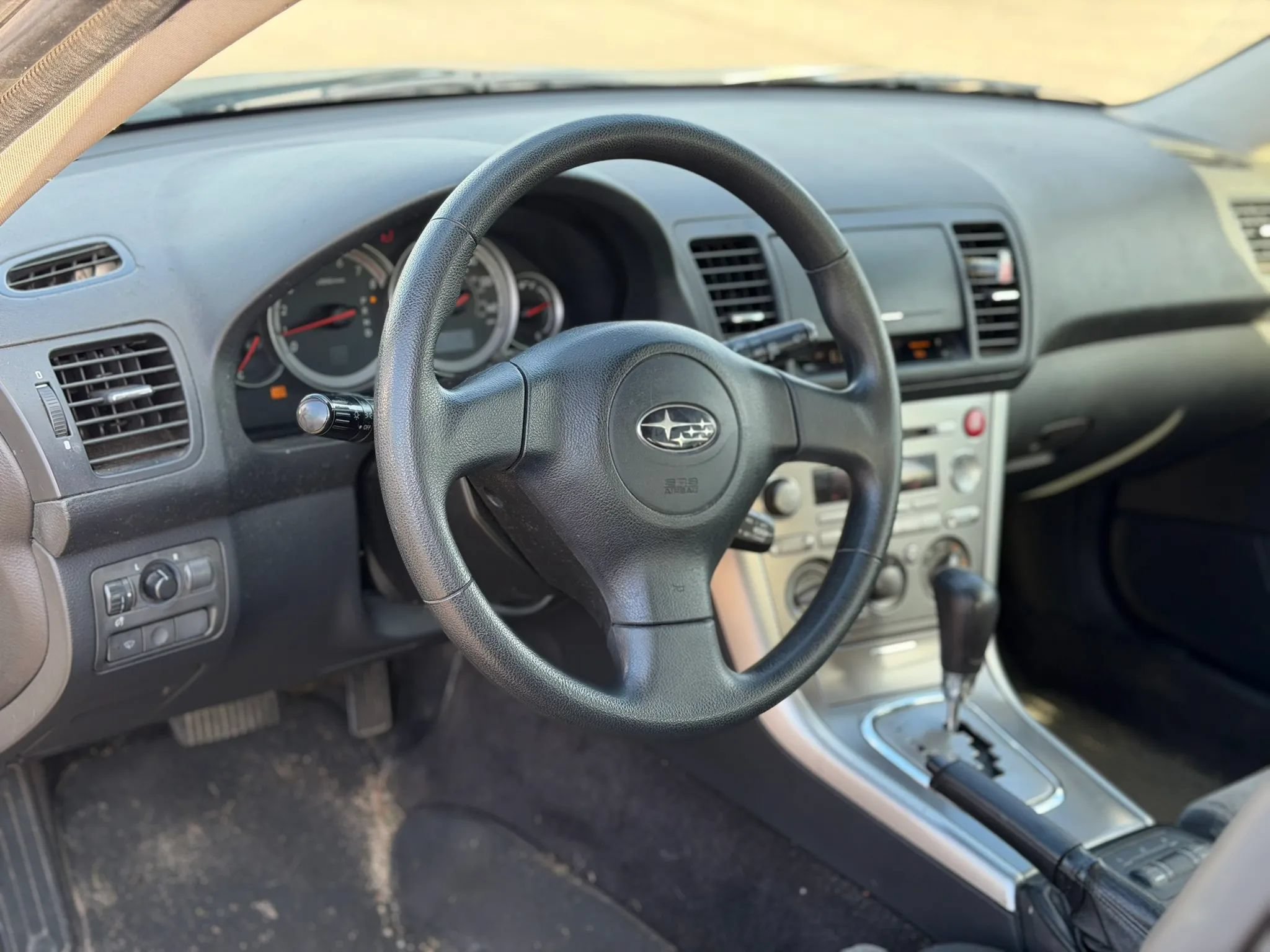 Used 2005 Subaru Outback 2.5i AWD/4WD image 9