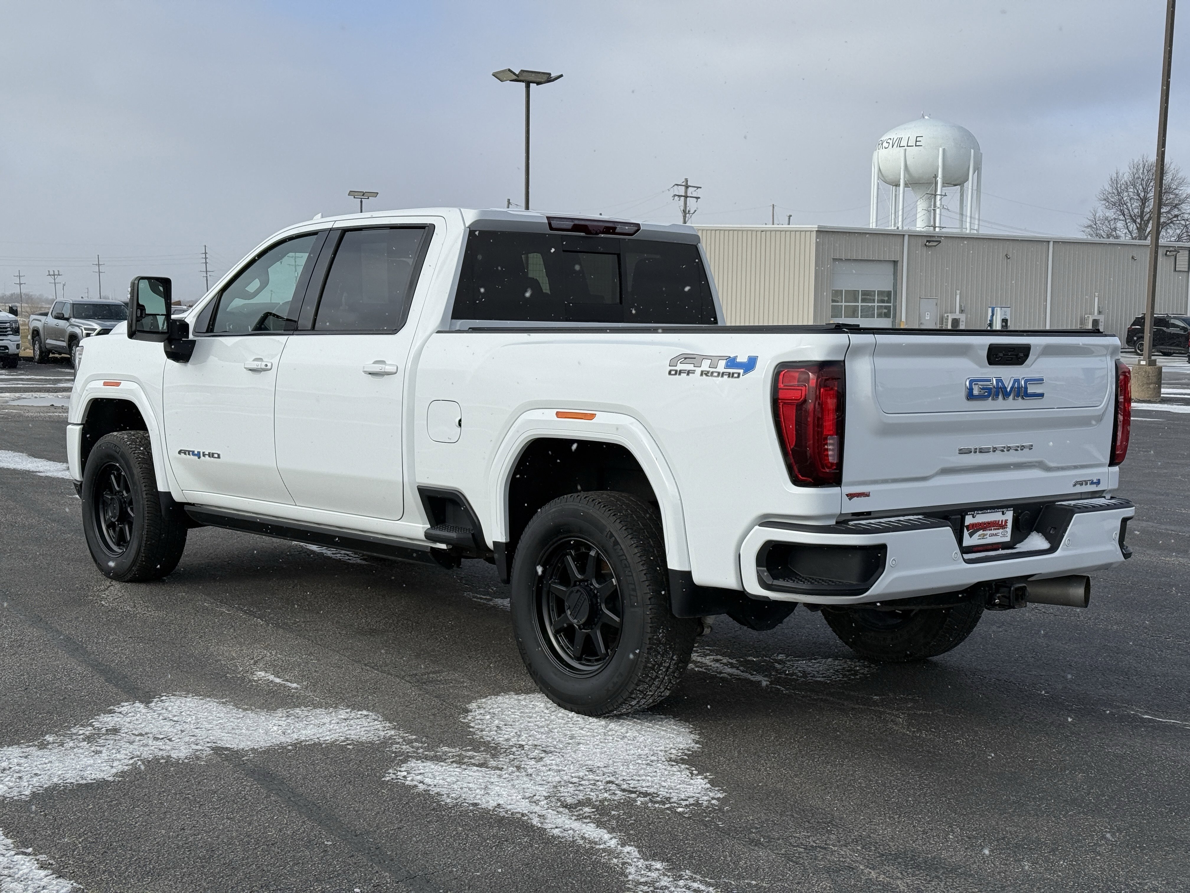 Used 2023 GMC Sierra 2500 AT4 w/ AT4 Premium Plus Package image 5