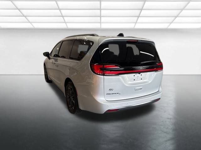 New 2026 Chrysler Pacifica Select image 3