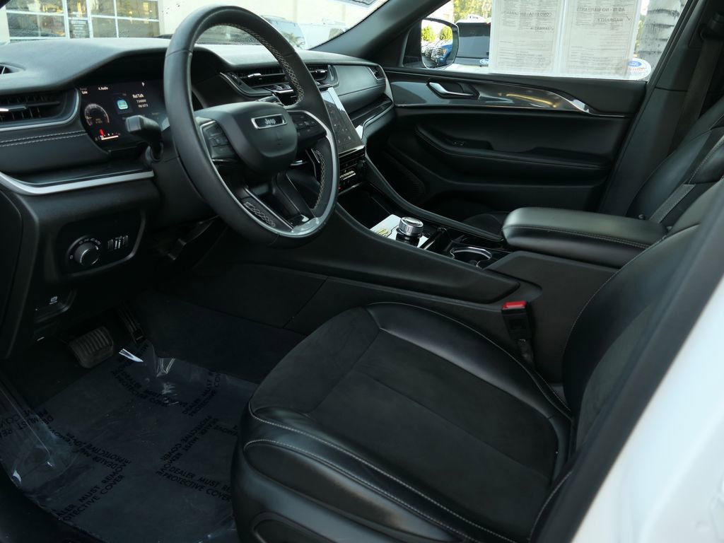 Used 2023 Jeep Grand Cherokee L Laredo image 10