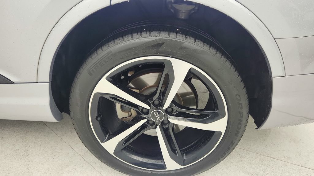 Used 2019 Audi Q7 3.0T Prestige w/ Prestige Package AWD/4WD image 29