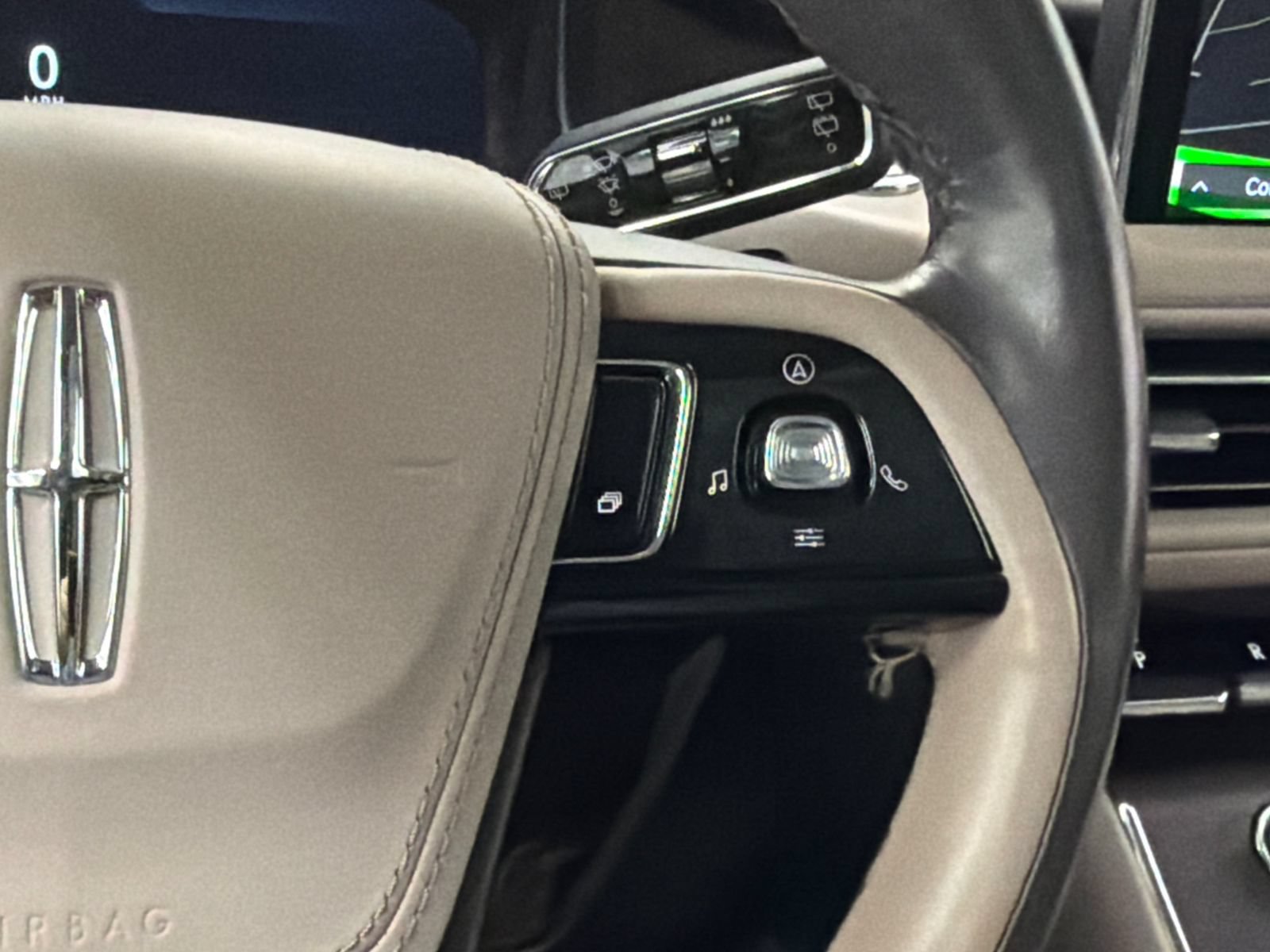Used 2023 Lincoln Aviator Reserve w/ Equipment Group 201A AWD/4WD image 23