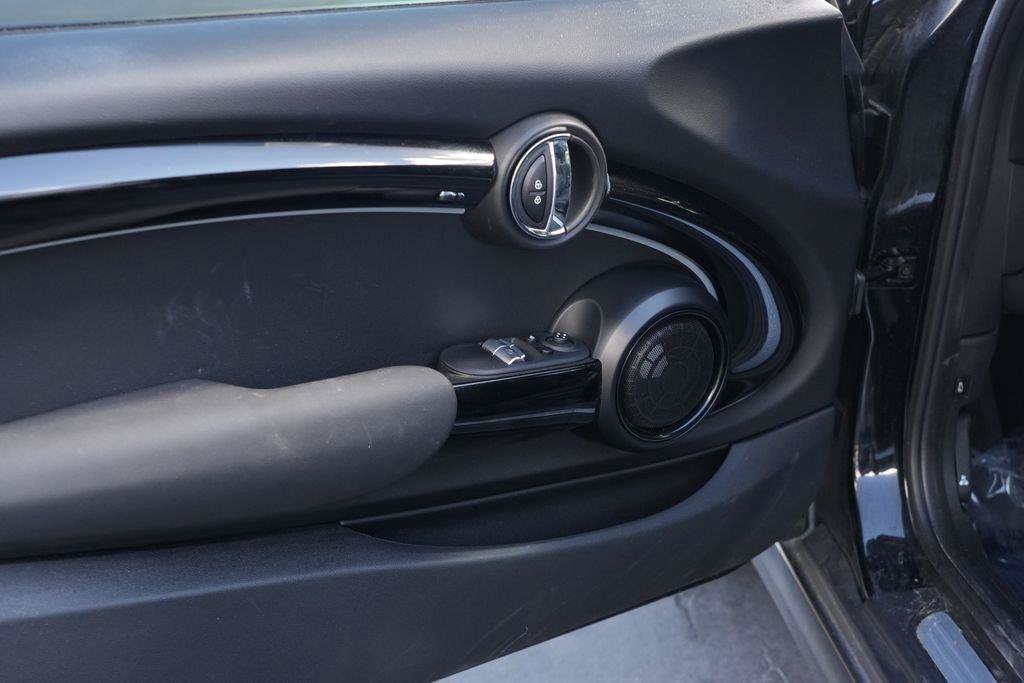 Used 2024 MINI Cooper SE FWD image 11