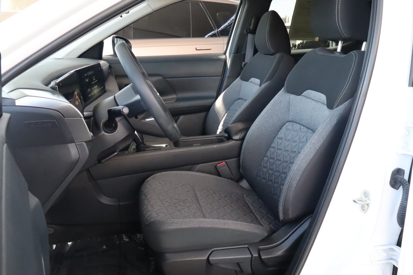 Used 2025 Nissan Kicks SV FWD image 20