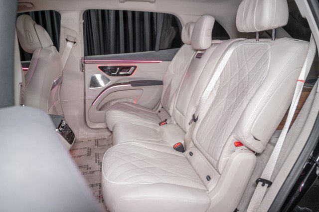 New 2026 Mercedes-Benz EQS 550 4MATIC SUV image 12