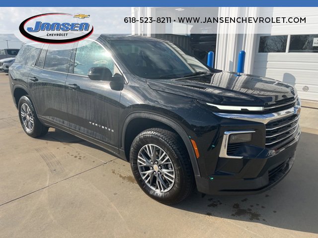 Used 2025 Chevrolet Traverse LT image 1