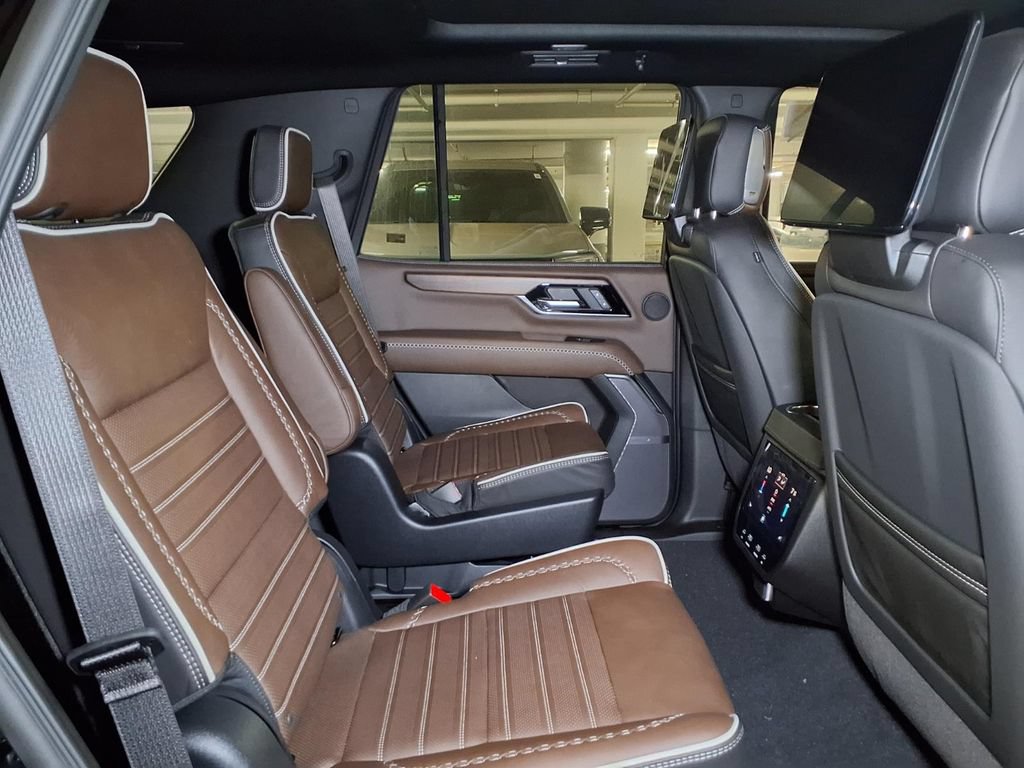 New 2026 GMC Yukon Denali Ultimate AWD/4WD image 7