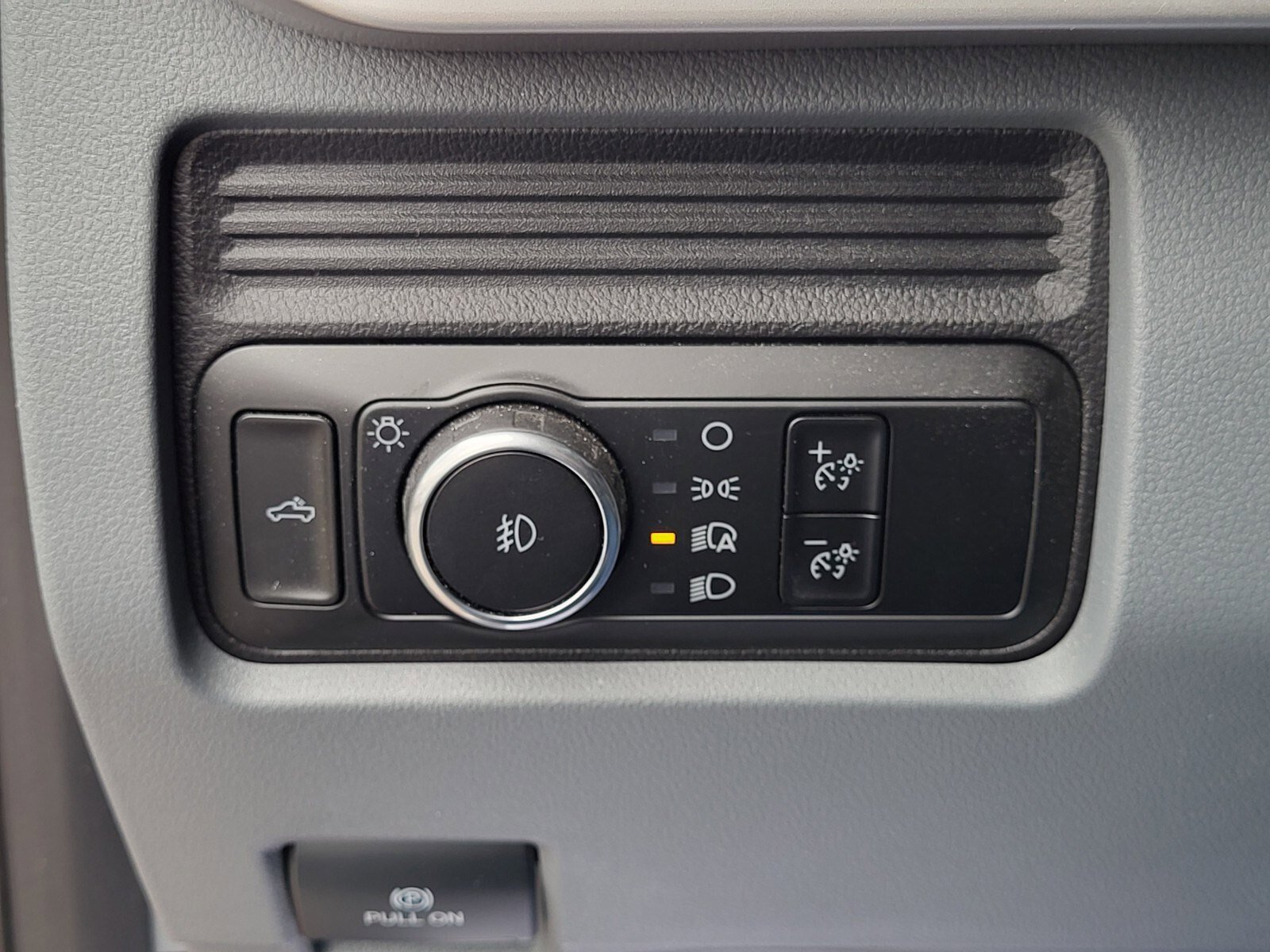 Used 2025 Ford F250 XL w/ STX Appearance Package image 24