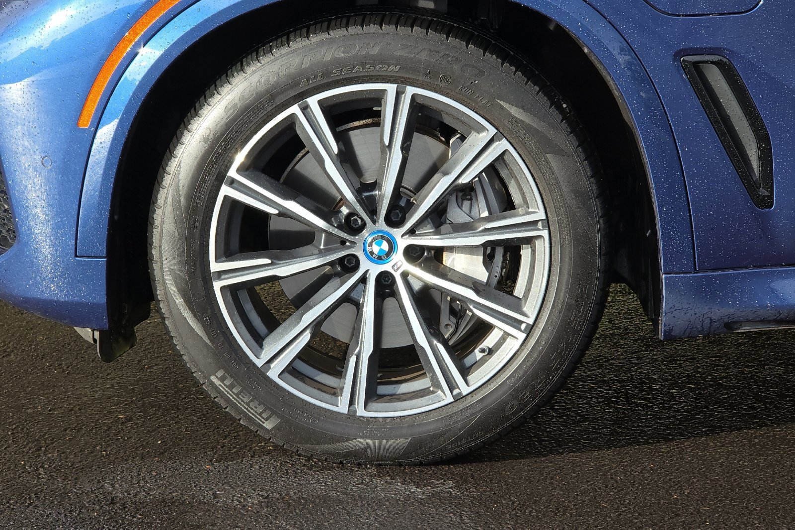 Used 2023 BMW X5 xDrive45e w/ M Sport Package image 28