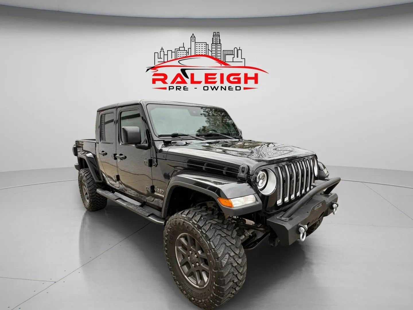 Used 2020 Jeep Gladiator Overland image 4