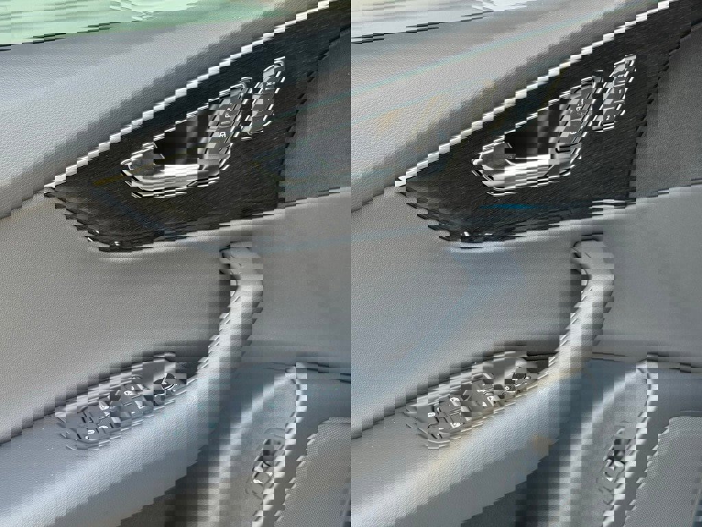 New 2025 Audi Q8 Premium image 19