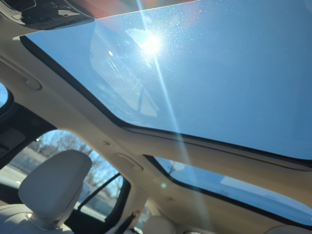 Used 2025 Mercedes-Benz E 450 4MATIC All-Terrain Wagon image 15