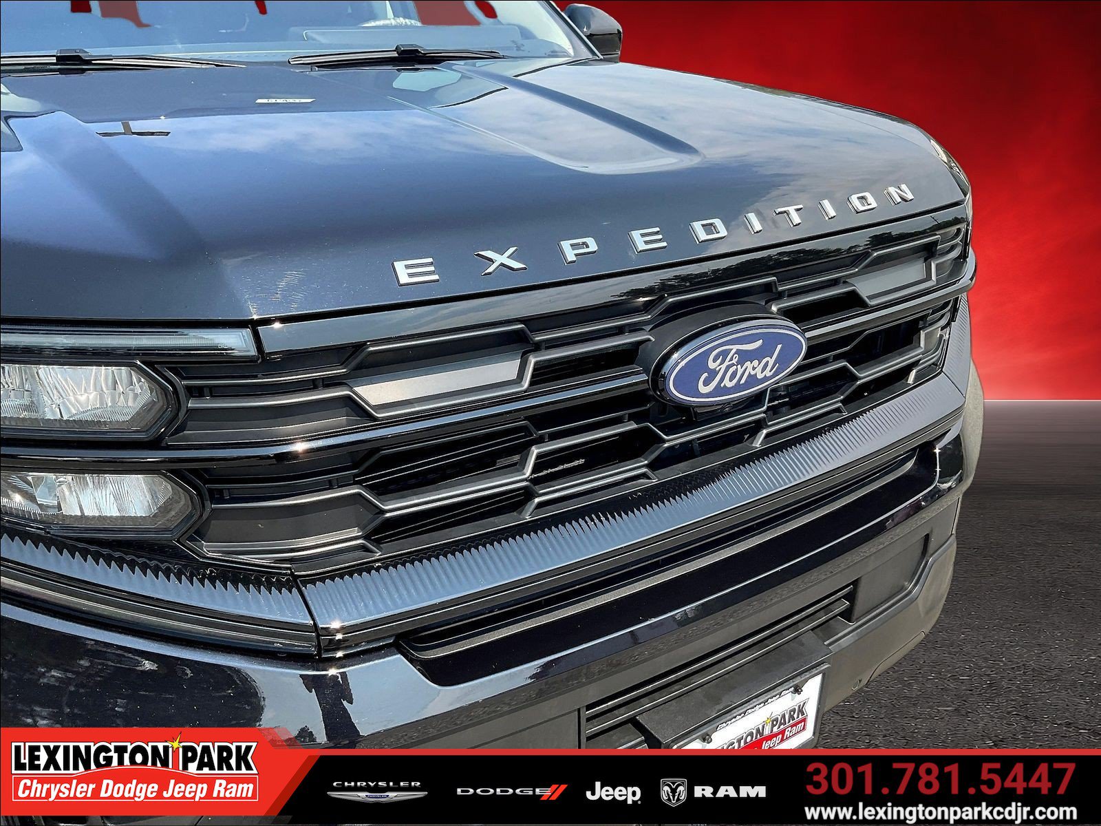 Used 2025 Ford Expedition Max Active AWD/4WD image 32