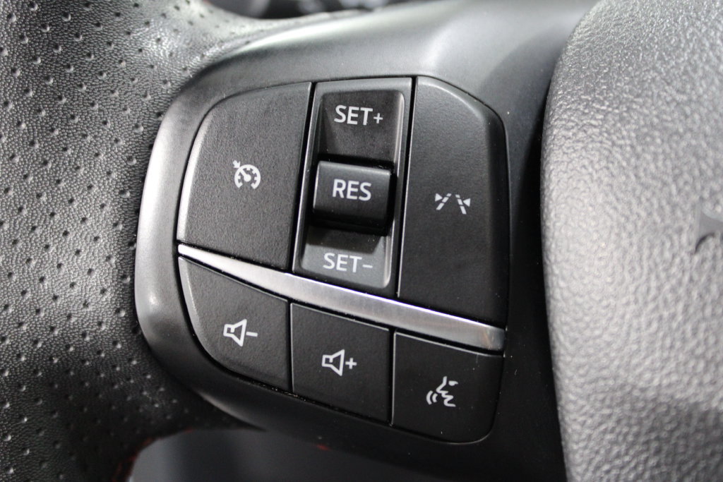 Used 2025 Ford Escape ST-Line FWD image 24
