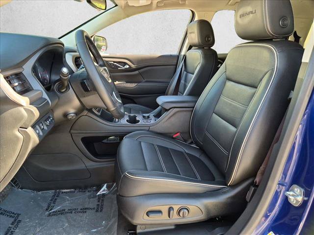 Used 2023 GMC Acadia Denali AWD/4WD image 17