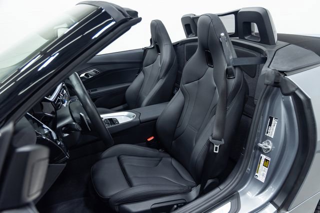 Used 2026 BMW Z4 M40i w/ Premium Package image 20