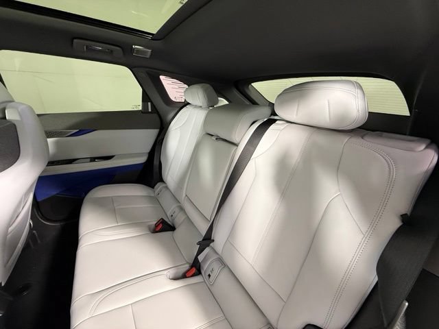 New 2026 Cadillac Optiq Sport 1 w/ LPO, ONYX Package AWD/4WD image 26