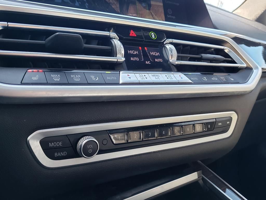 Used 2021 BMW X5 xDrive40i w/ Premium Package 3 image 25