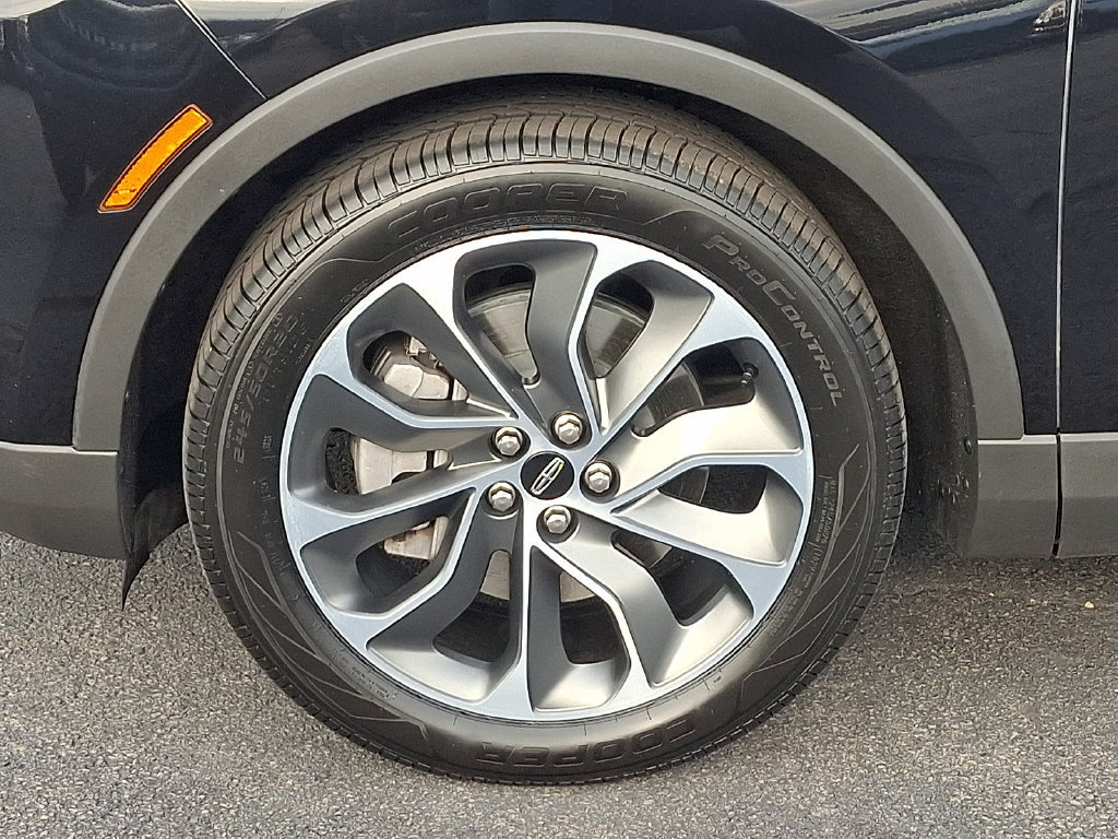 Certified 2022 Lincoln Nautilus Reserve AWD/4WD image 8