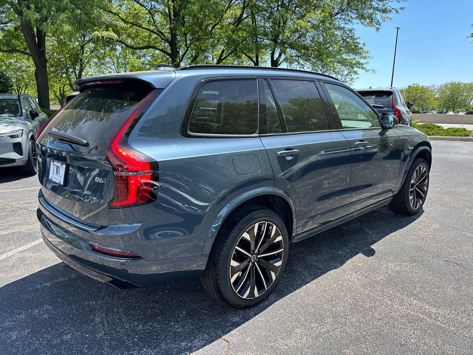 New 2026 Volvo XC90 B6 Ultra w/ Protection Package Premier AWD/4WD image 5
