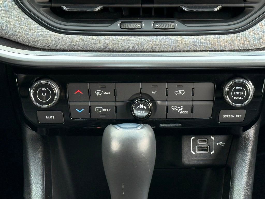 Used 2022 Jeep Compass Latitude image 21