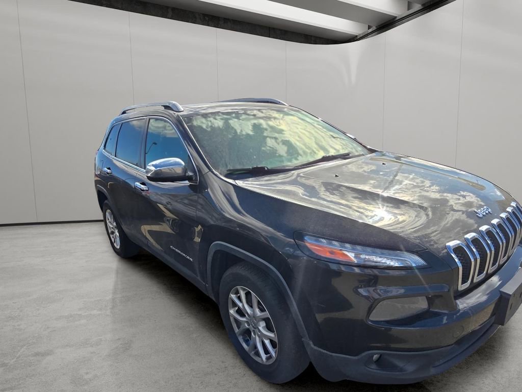 Used 2014 Jeep Cherokee Latitude w/ Comfort/Convenience Group image 17