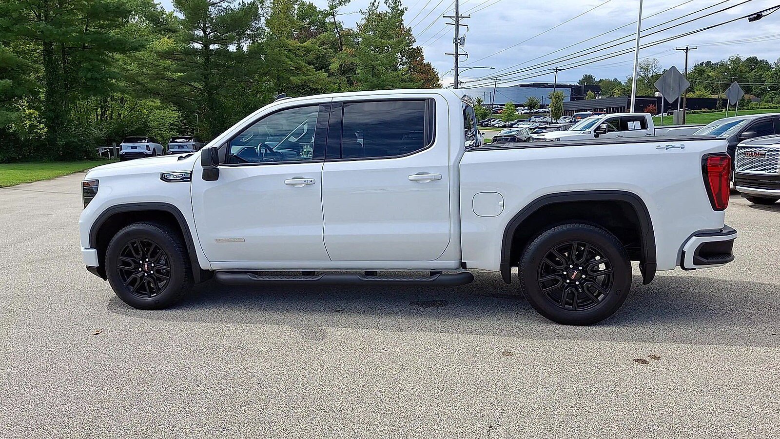 Used 2024 GMC Sierra 1500 Elevation AWD/4WD image 6