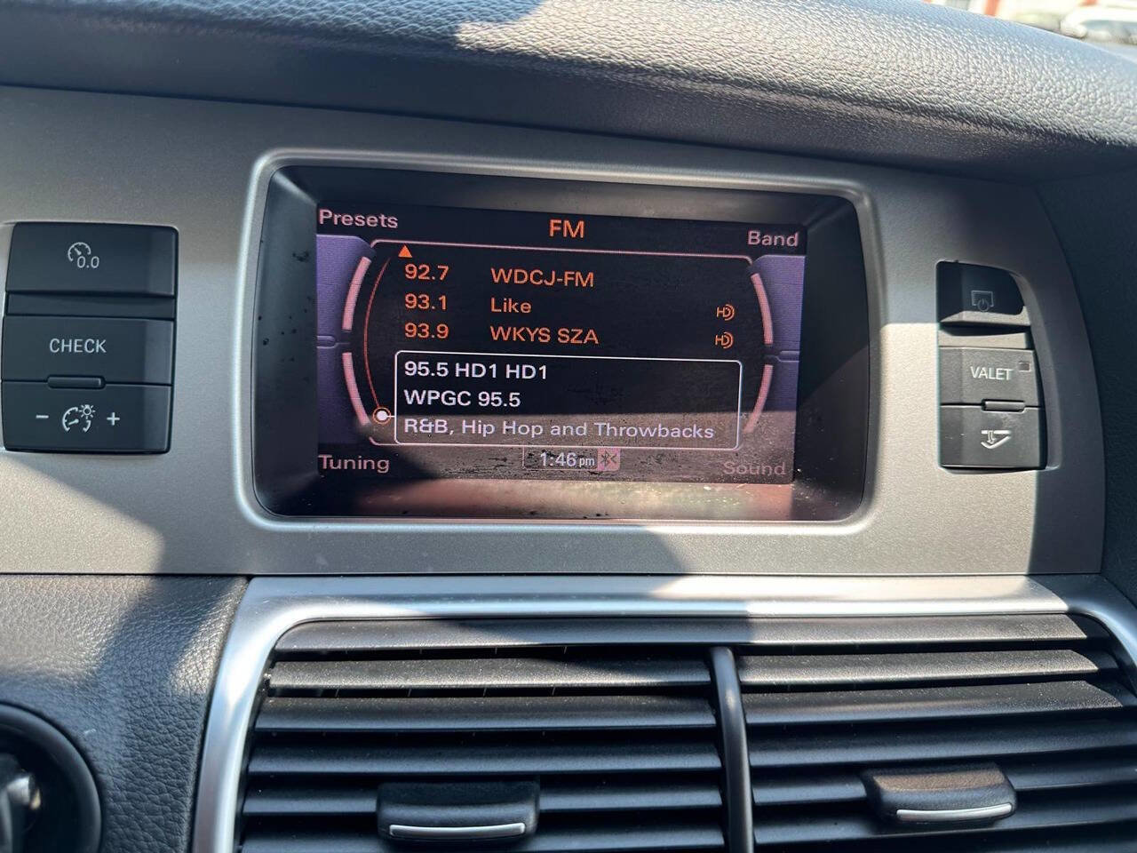 Used 2015 Audi Q7 3.0T Premium w/ Audi Guard Protection Package image 24