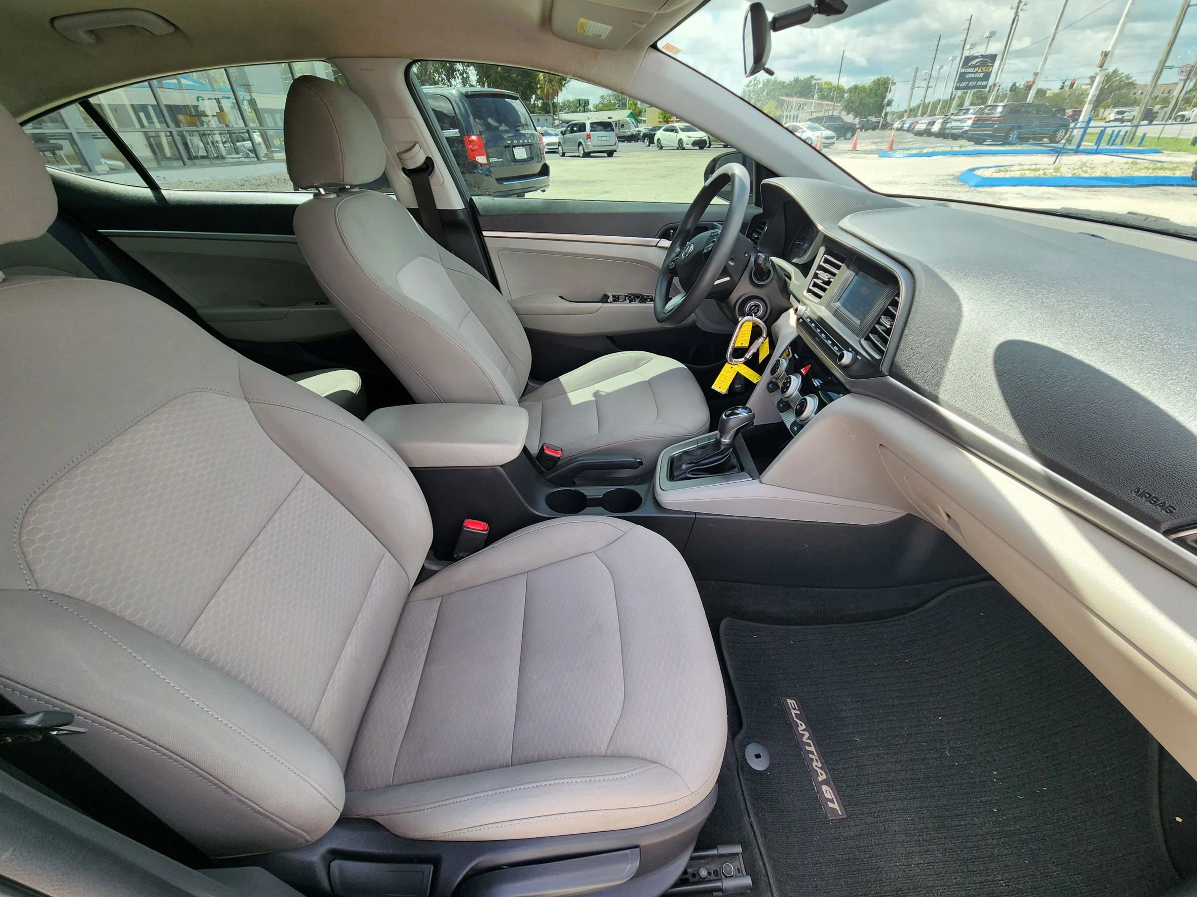 Used 2019 Hyundai Elantra SE FWD image 10