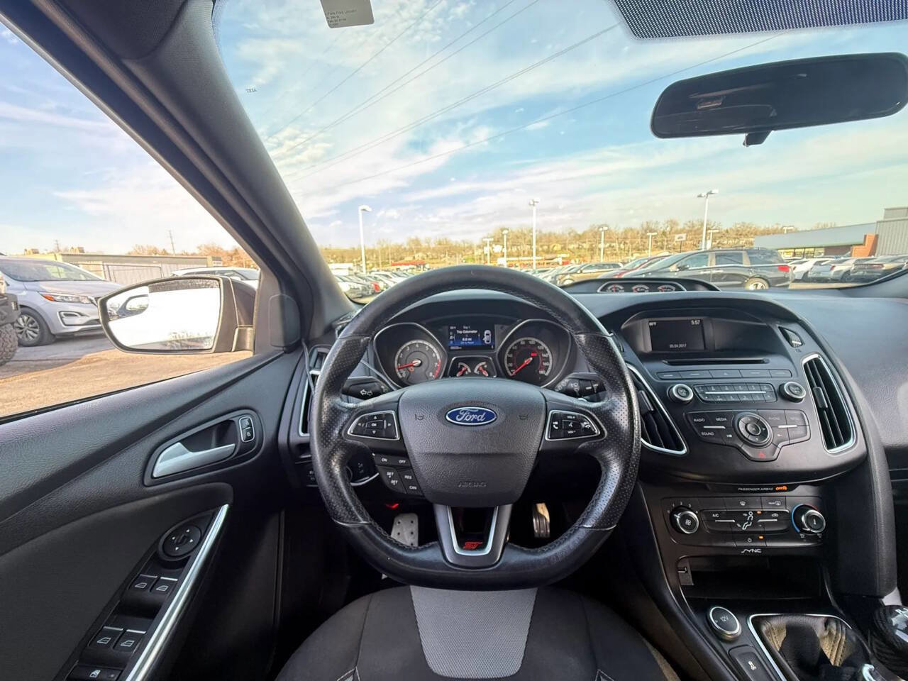 Used 2017 Ford Focus ST image 16