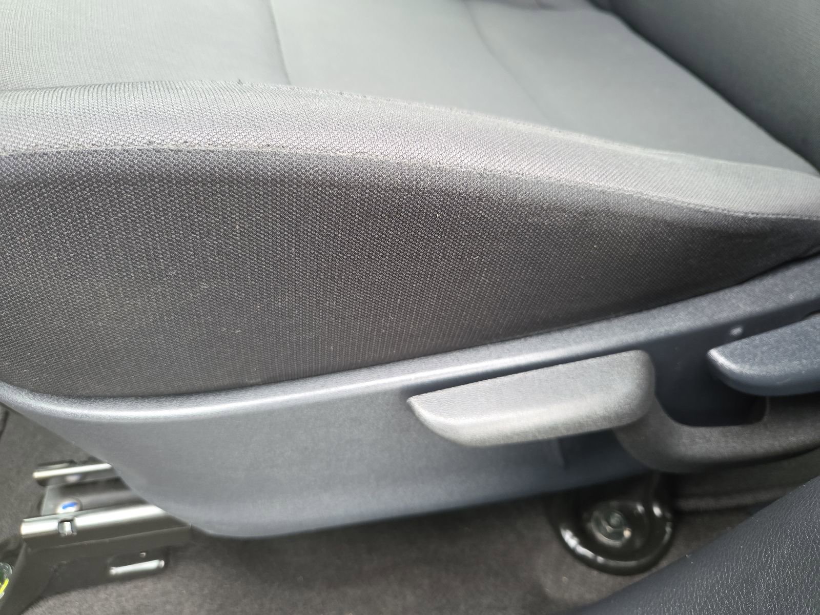 Used 2023 Nissan Kicks S image 13