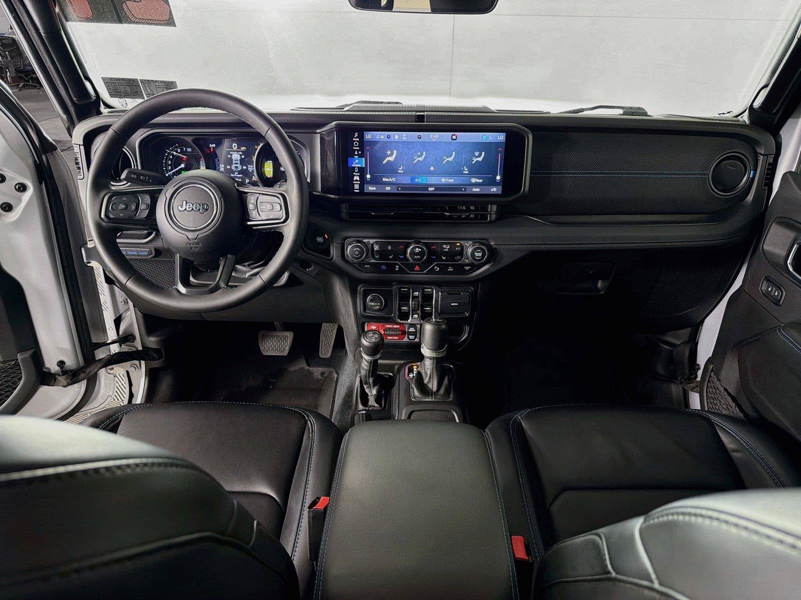 Used 2024 Jeep Wrangler Unlimited Rubicon 4xe AWD/4WD image 27