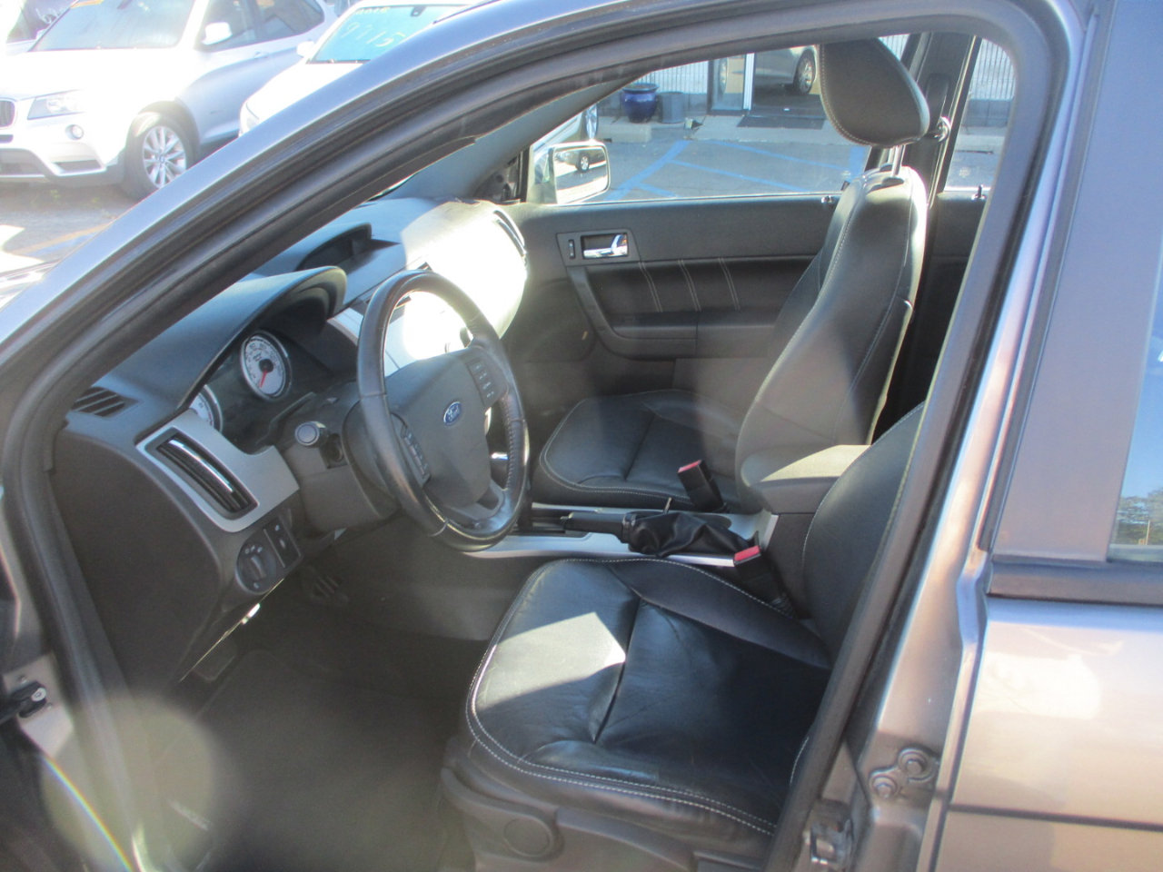 Used 2010 Ford Focus SEL image 10