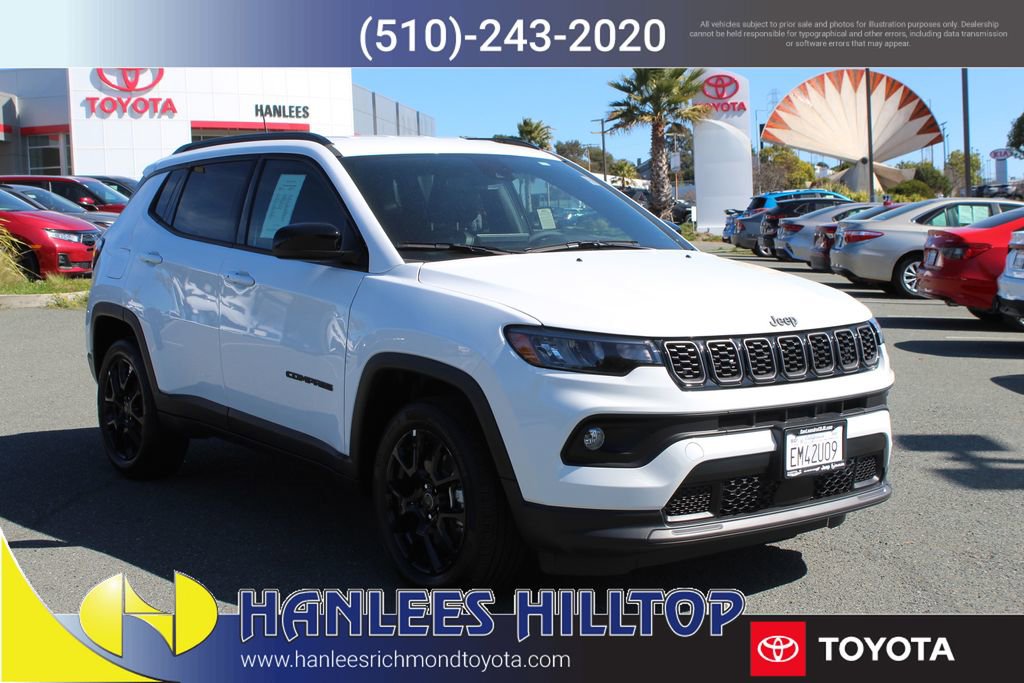 Used 2026 Jeep Compass Latitude image 5