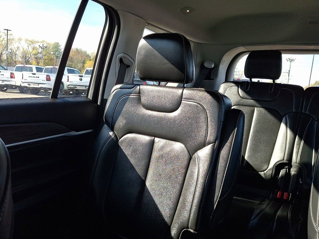 Used 2021 Jeep Grand Cherokee L Limited image 19