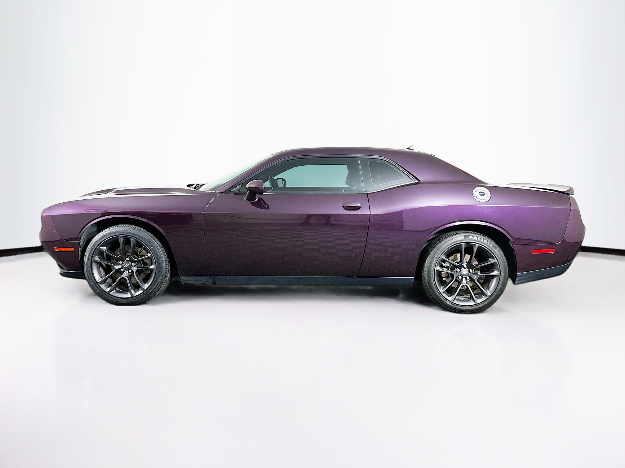 Used 2021 Dodge Challenger SXT w/ Plus Package RWD image 4