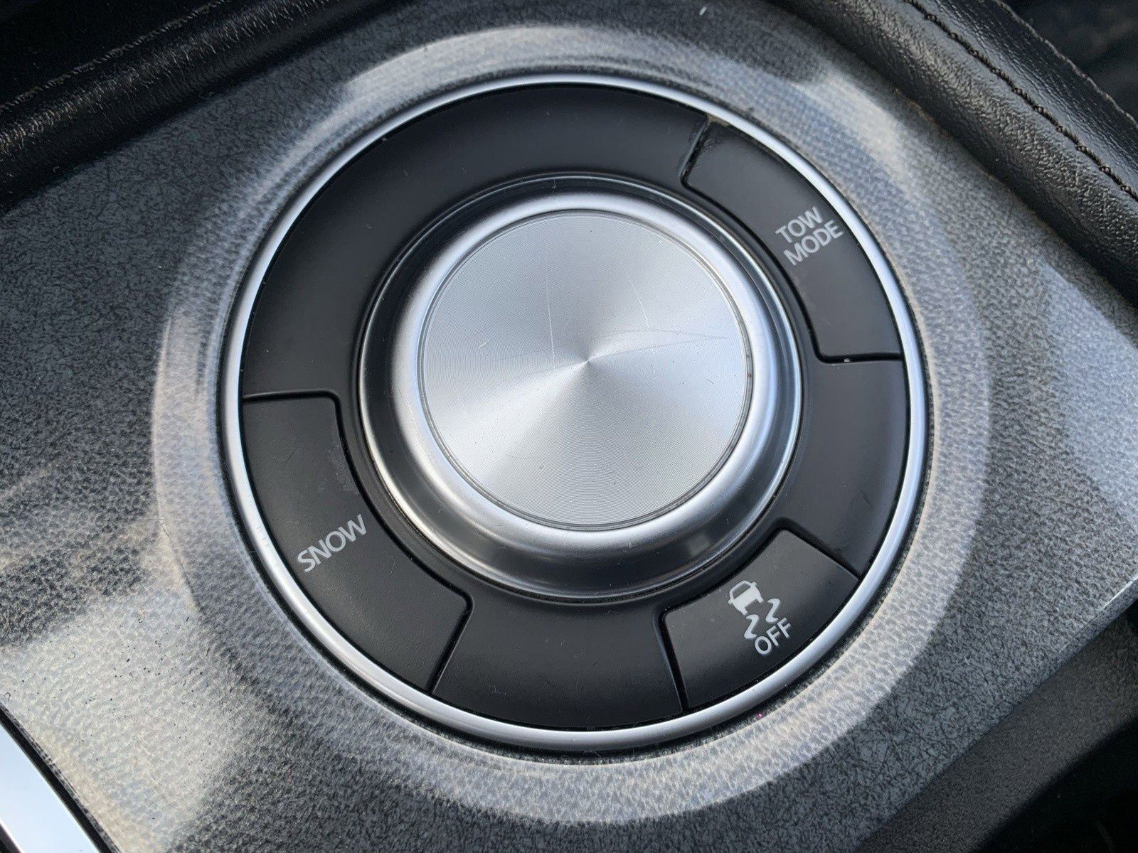 Used 2023 Nissan Armada SV image 30