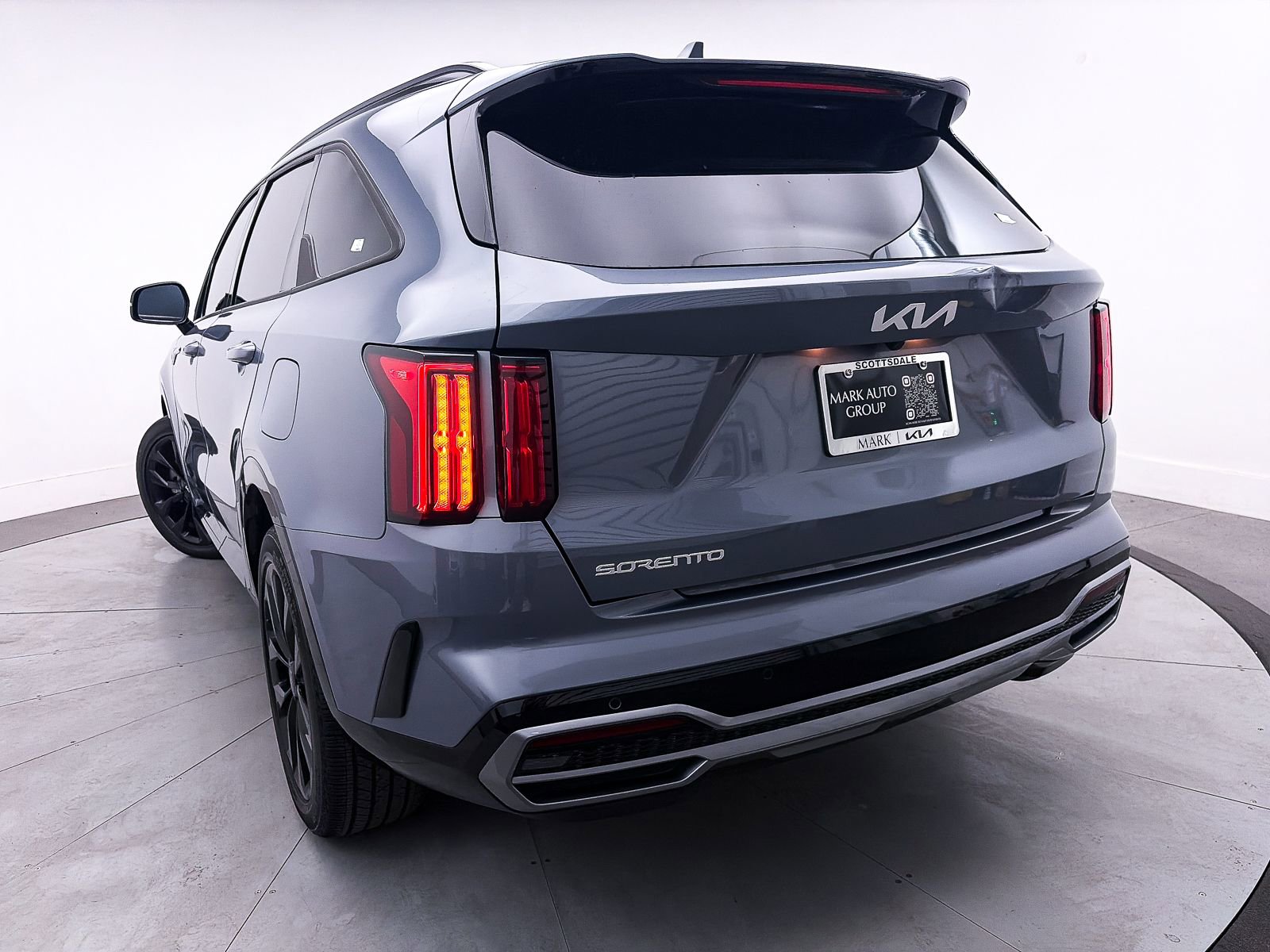 Certified 2023 Kia Sorento SX image 9