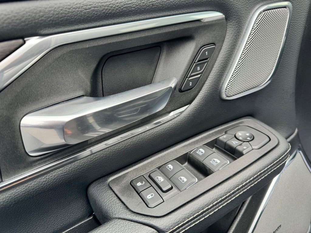New 2026 RAM 1500 Laramie w/ Night Edition AWD/4WD image 21
