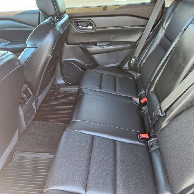 Used 2023 Nissan Rogue SV w/ SV Premium B Package AWD/4WD image 21
