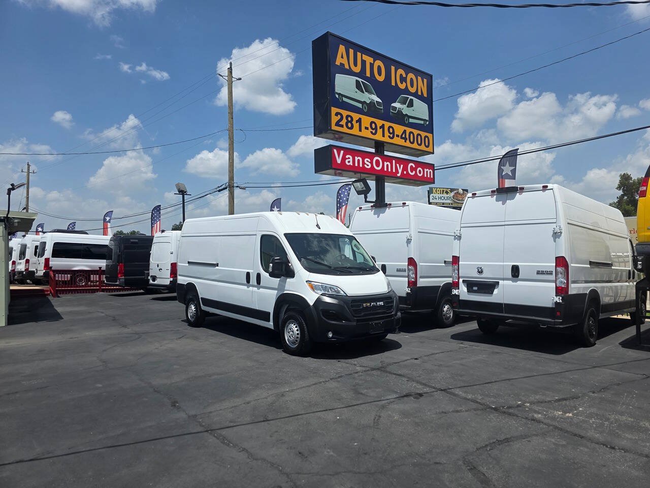 Used 2025 RAM ProMaster 2500 w/ Convenience Group FWD image 24