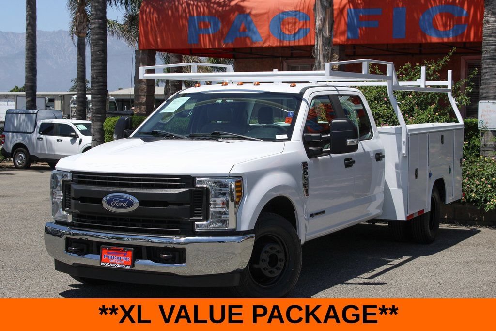 Used 2019 Ford F350 XL w/ Power Equipment Group RWD image 4