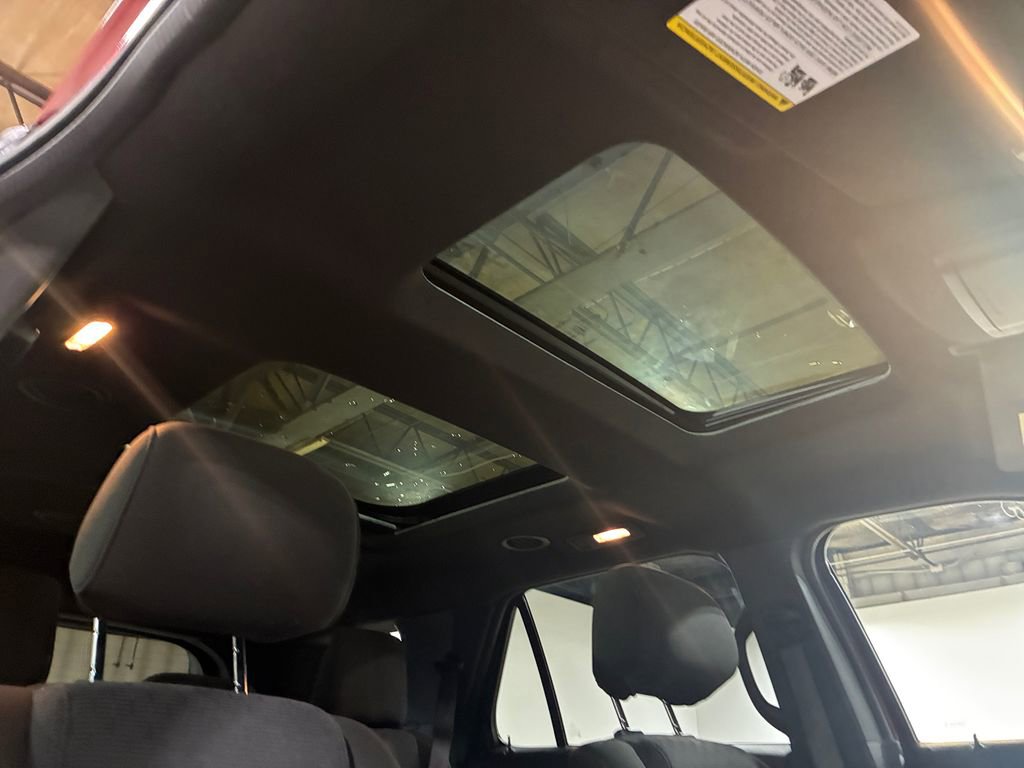 Used 2013 Ford Explorer XLT image 23