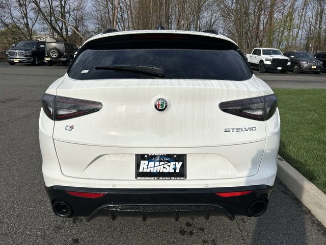 New 2026 Alfa Romeo Stelvio Sprint w/ Convenience Package AWD/4WD image 16
