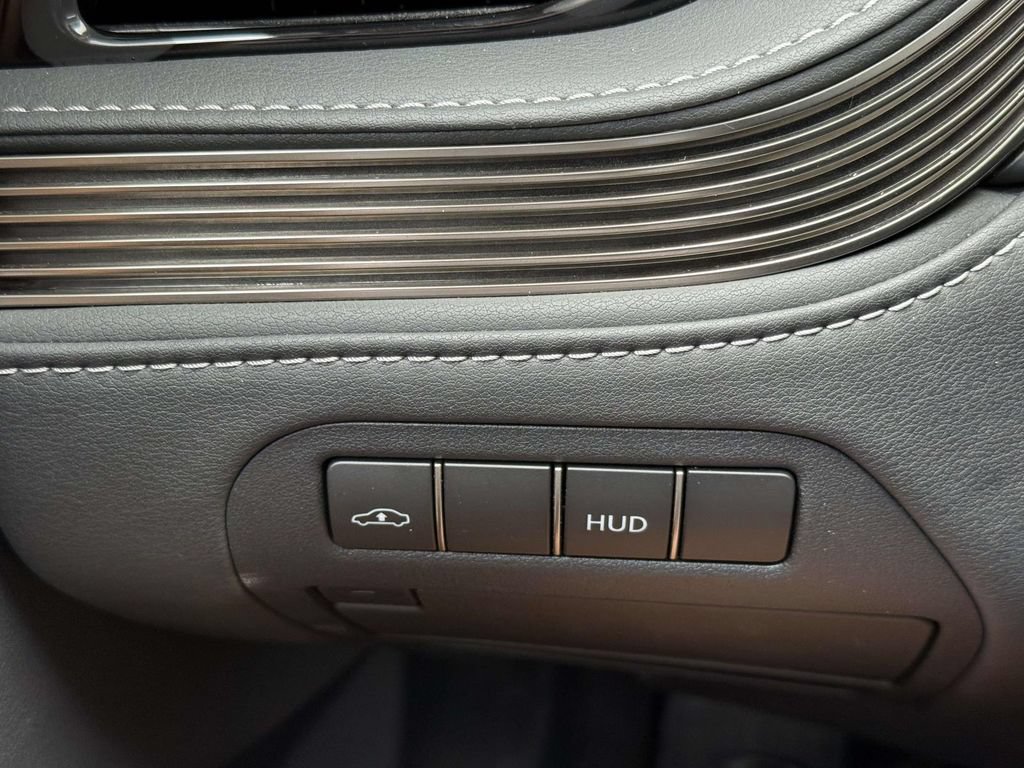 Used 2023 Lexus LS 500 AWD w/ Luxury Package image 23