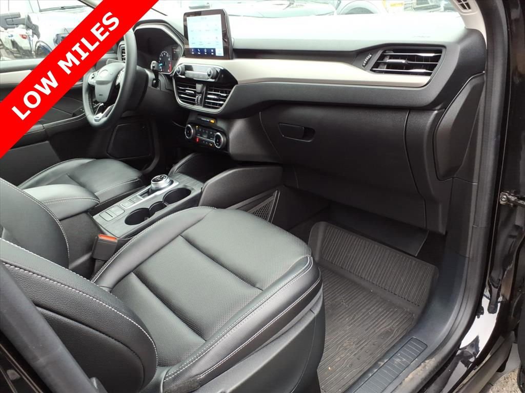 Certified 2022 Ford Escape SEL AWD/4WD image 9
